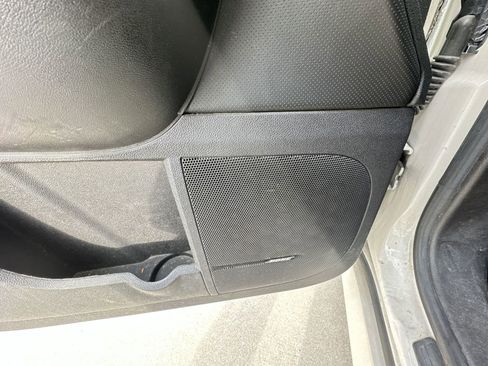 Used 2011 GMC Acadia Denali image 22