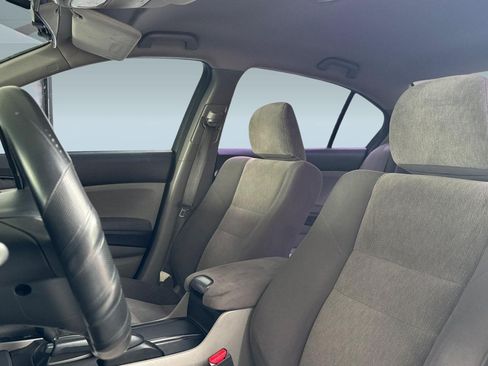 Used 2010 Honda Accord LX-P image 5