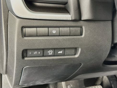 Used 2024 Nissan Rogue SV w/ SV Premium Package AWD/4WD image 10