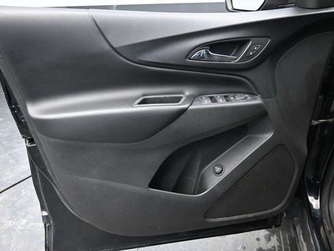 Used 2018 Chevrolet Equinox LT image 26