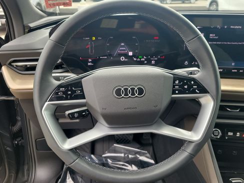 Used 2025 Audi Q5 Premium w/ Convenience Package AWD/4WD image 20