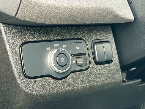 Used 2023 Mercedes-Benz Sprinter 144 Cargo image 19