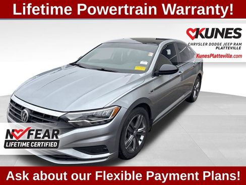 Used 2021 Volkswagen Jetta R-Line image 4