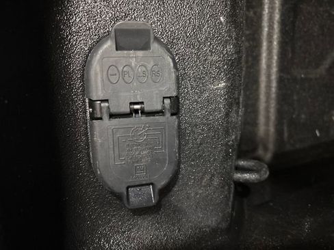 Used 2024 Chevrolet Silverado 2500 Custom w/ Custom Value Package image 32