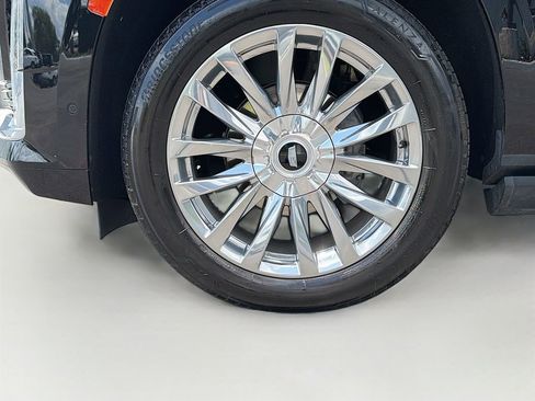 Used 2021 Cadillac Escalade ESV Premium Luxury w/ Driver Assist Tech Package AWD/4WD image 18
