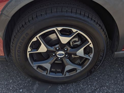 Used 2018 Subaru Crosstrek 2.0i Premium w/ Eyesight System image 7