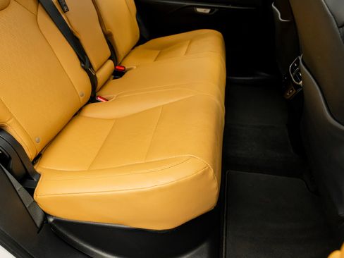 Used 2023 Lexus RX 350 Premium image 33