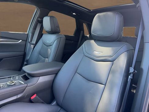 New 2026 Cadillac XT5 Sportv w/ LPO, Onyx Lite Package AWD/4WD image 10