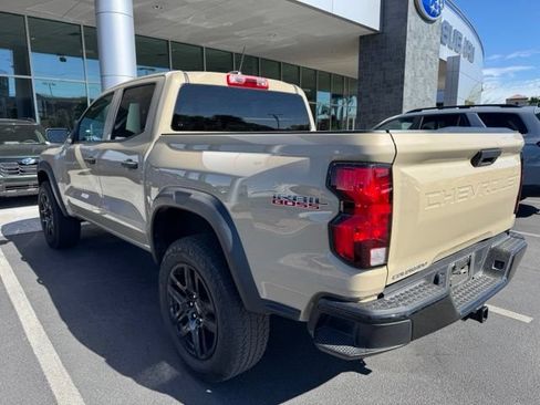 Used 2023 Chevrolet Colorado Trail Boss w/ Advanced Trailering Package AWD/4WD image 4