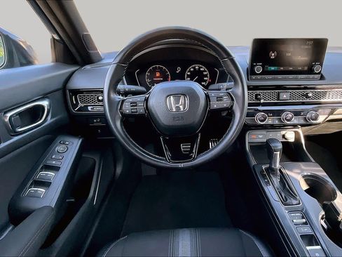 Used 2025 Honda Civic Sport image 6