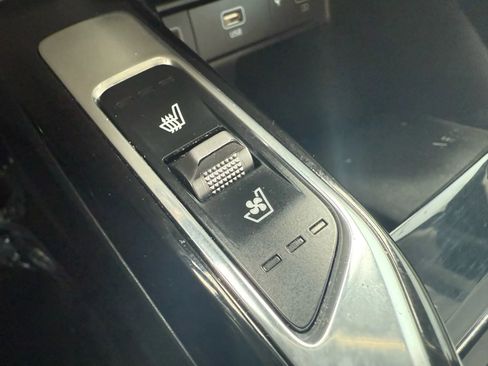 Used 2023 Kia Sorento SX Prestige image 21