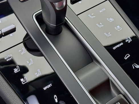 New 2026 Porsche Macan S image 22