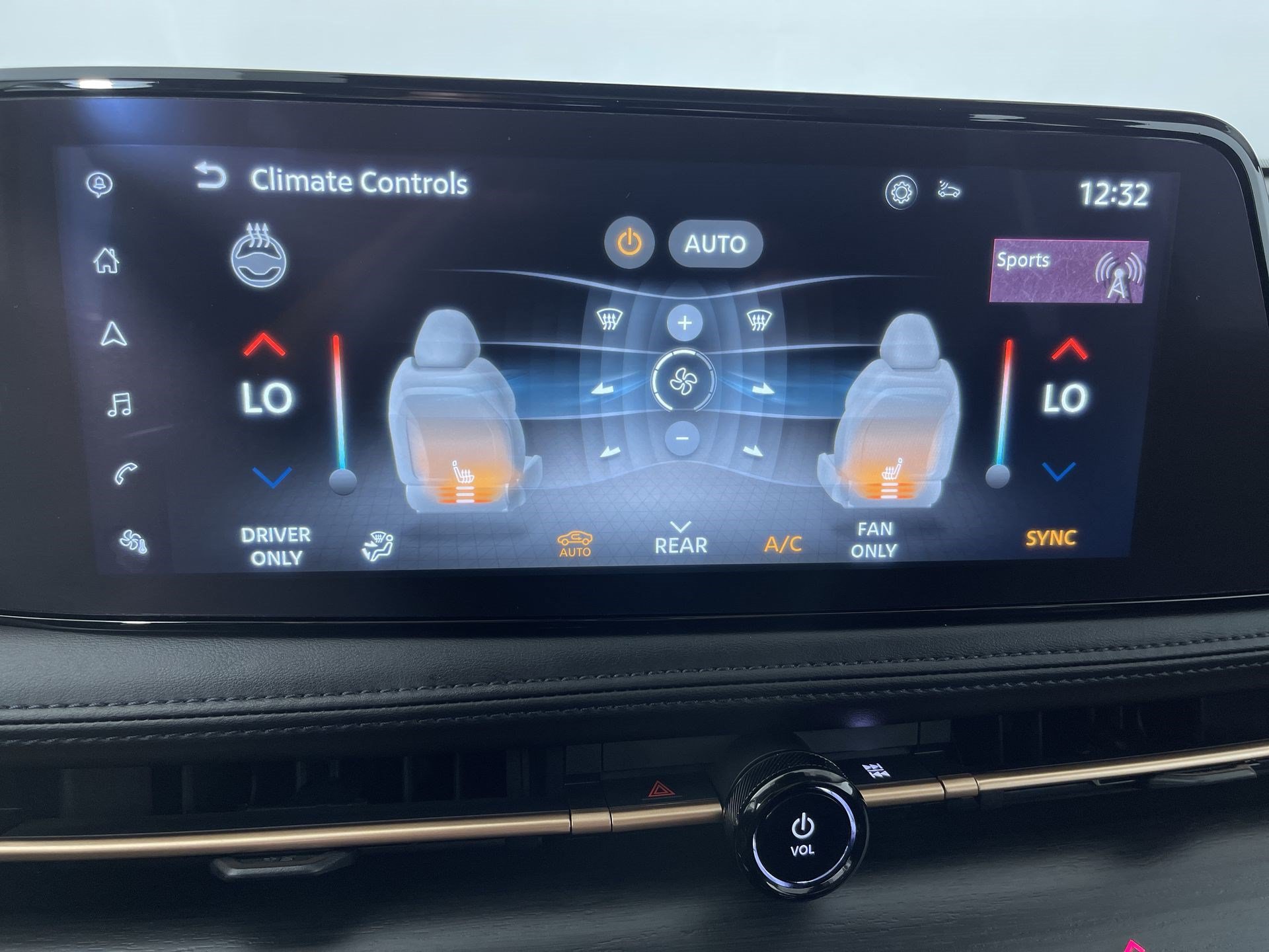 Certified 2024 Nissan Ariya AWD image 21