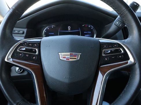 Used 2020 Cadillac Escalade Luxury image 17