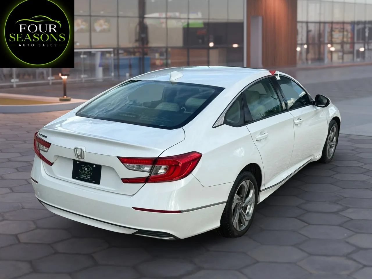 Used 2018 Honda Accord EX-L image 3