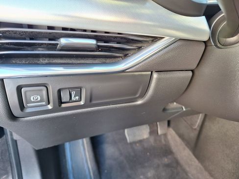 Used 2019 Cadillac XT4 Premium Luxury image 20