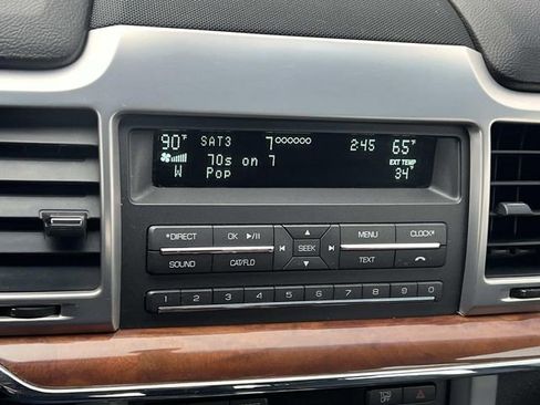 Used 2011 Lincoln MKZ image 20