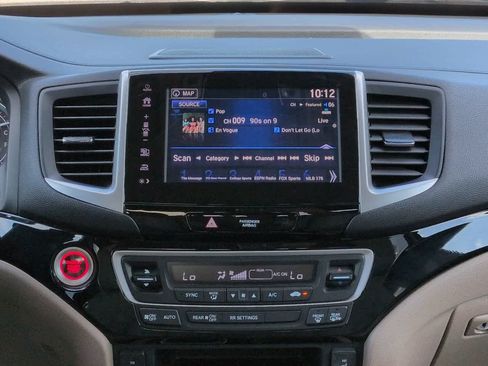Used 2017 Honda Ridgeline RTL-E image 17
