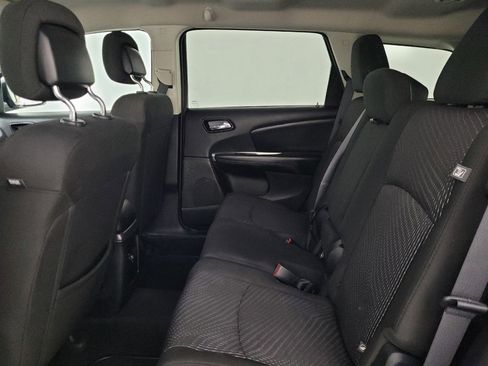 Used 2016 Dodge Journey SE w/ Flexible Seating Group FWD image 18