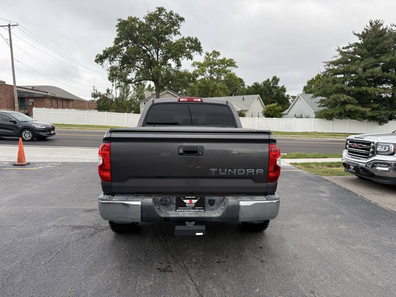 Used 2016 Toyota Tundra SR5 w/ TRD Off Road Package AWD/4WD image 6