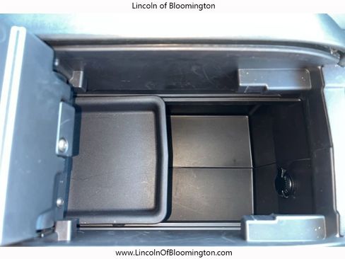 Used 2022 Toyota Highlander XLE image 26