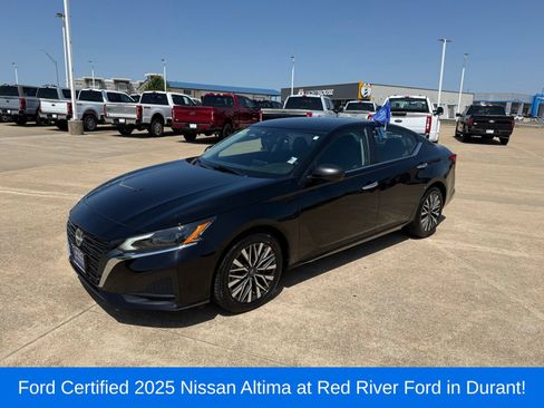 Used 2025 Nissan Altima 2.5 SV FWD image 1