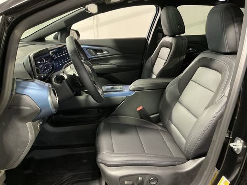 New 2026 Chevrolet Equinox EV LT image 21