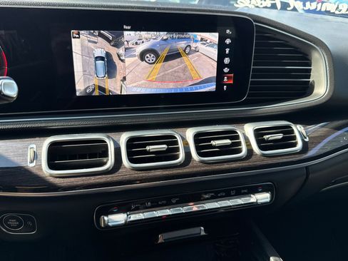 Used 2021 Mercedes-Benz GLE 450 4MATIC w/ AMG Line Exterior image 19