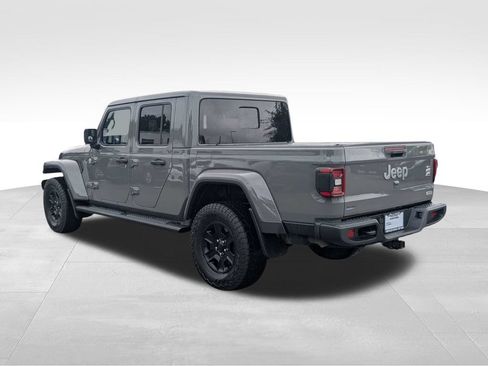 Used 2020 Jeep Gladiator Overland AWD/4WD image 7