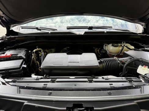 Certified 2024 Chevrolet Suburban High Country w/ Premium Package 2 image 12