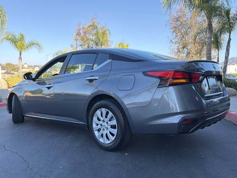 Used 2024 Nissan Altima 2.5 S FWD image 10