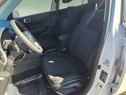 New 2026 Hyundai Venue SE FWD image 13
