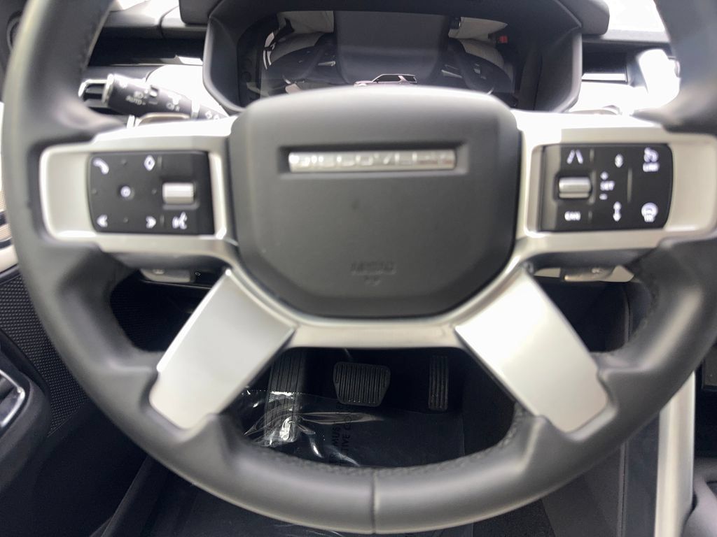 Used 2025 Land Rover Discovery S AWD/4WD image 62