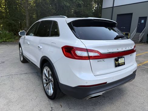 Used 2018 Lincoln MKX Reserve w/ Driver Assistance Package FWD image 6