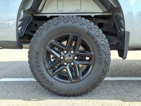 Used 2024 Chevrolet Silverado 1500 Custom Trail Boss w/ LPO, Dark Essentials Package image 19