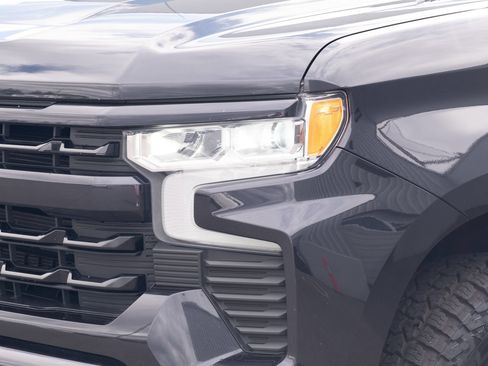 Used 2024 Chevrolet Silverado 1500 RST AWD/4WD image 19