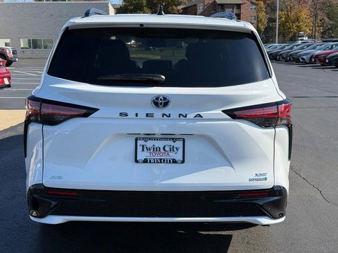 Certified 2024 Toyota Sienna XSE image 5