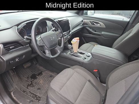 Used 2023 Chevrolet Traverse LT FWD image 13