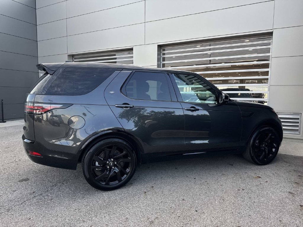 Certified 2024 Land Rover Discovery Dynamic SE AWD/4WD image 8