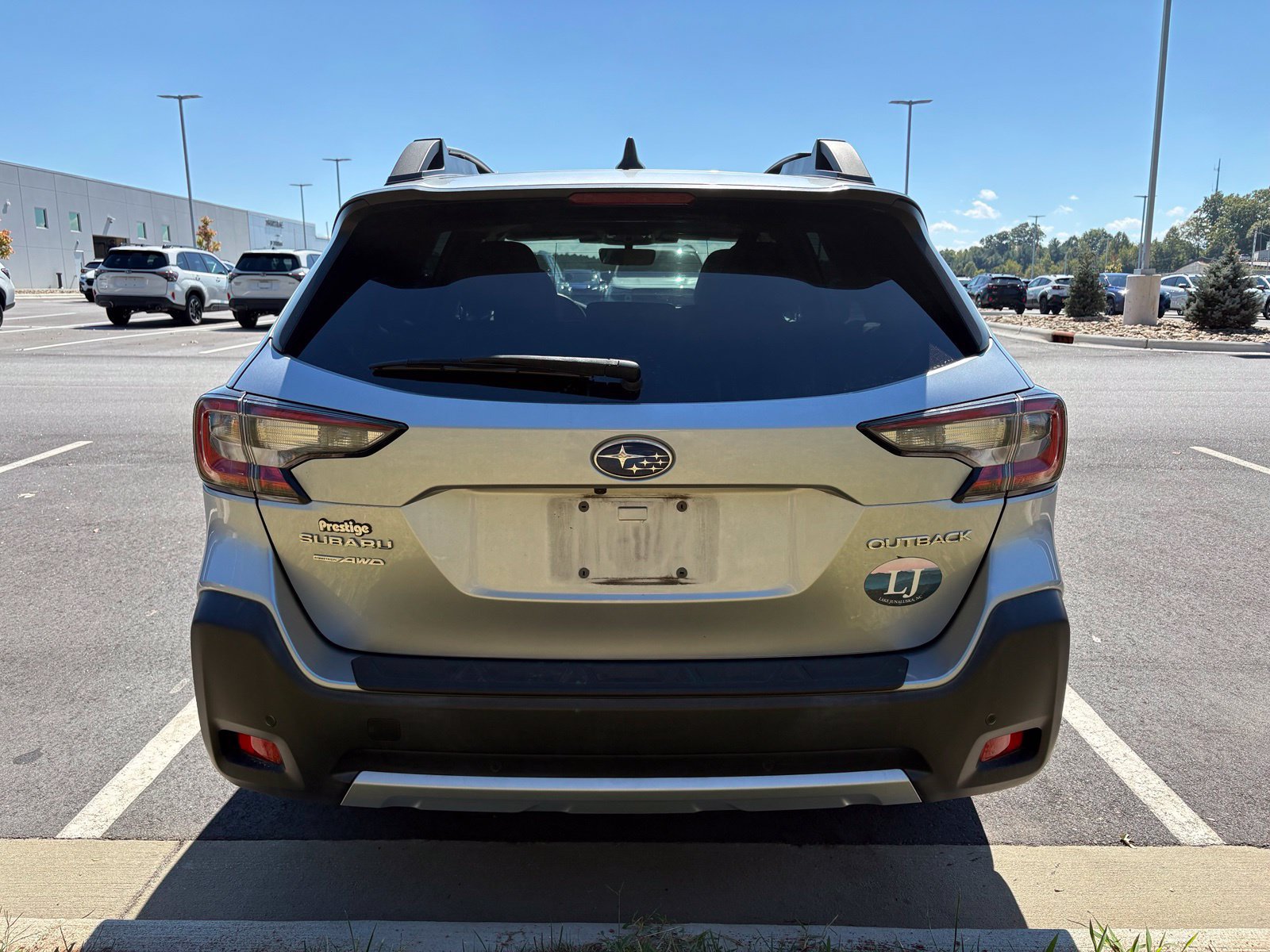 Certified 2023 Subaru Outback Limited AWD/4WD image 5