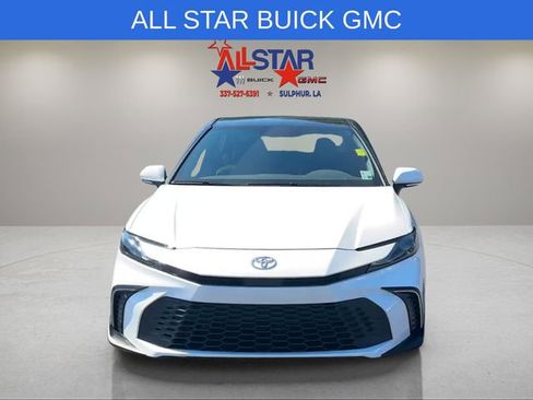 Used 2026 Toyota Camry SE FWD image 2