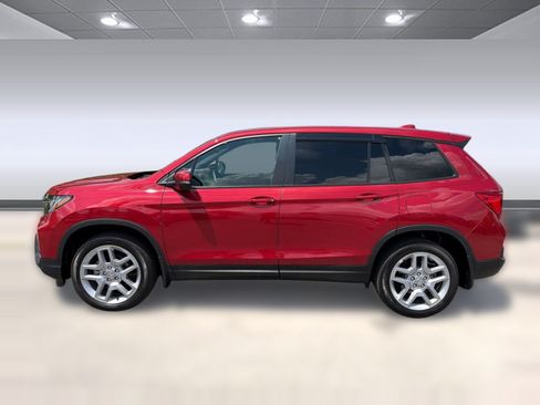 Used 2025 Honda Passport EX-L image 2