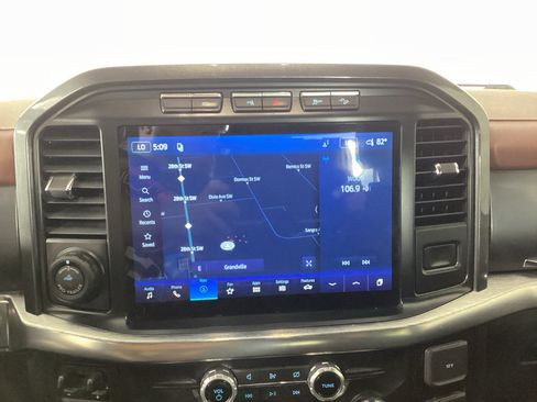 Used 2022 Ford F150 Lariat w/ Equipment Group 502A High AWD/4WD image 24