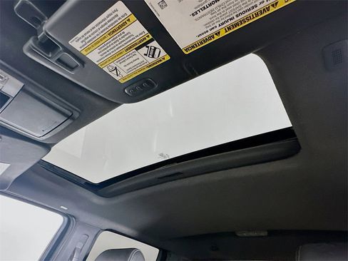 Used 2016 Ford F250 Lariat w/ Lariat Ultimate Package image 21