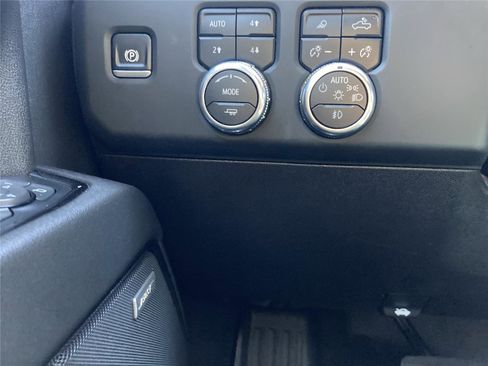 Used 2024 GMC Sierra 2500 AT4 w/ AT4 Premium Plus Package image 20