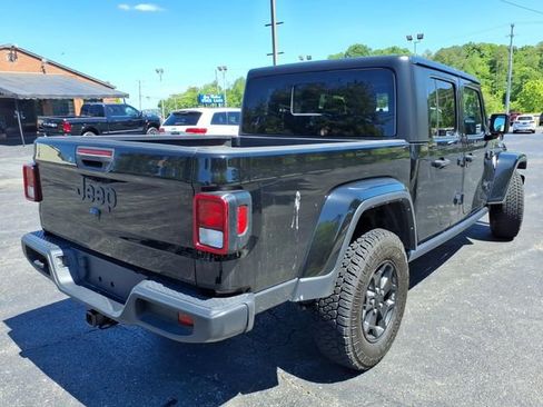 Used 2022 Jeep Gladiator Sport AWD/4WD image 18