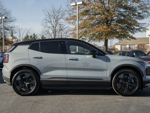New 2026 Volvo EX30 Cross Country Ultra image 3