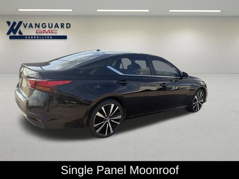 Used 2021 Nissan Altima 2.5 SR w/ SR Premium Package FWD image 2