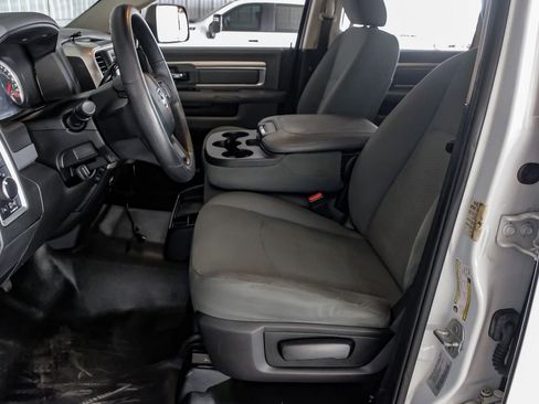 Used 2017 RAM 2500 SLT image 28