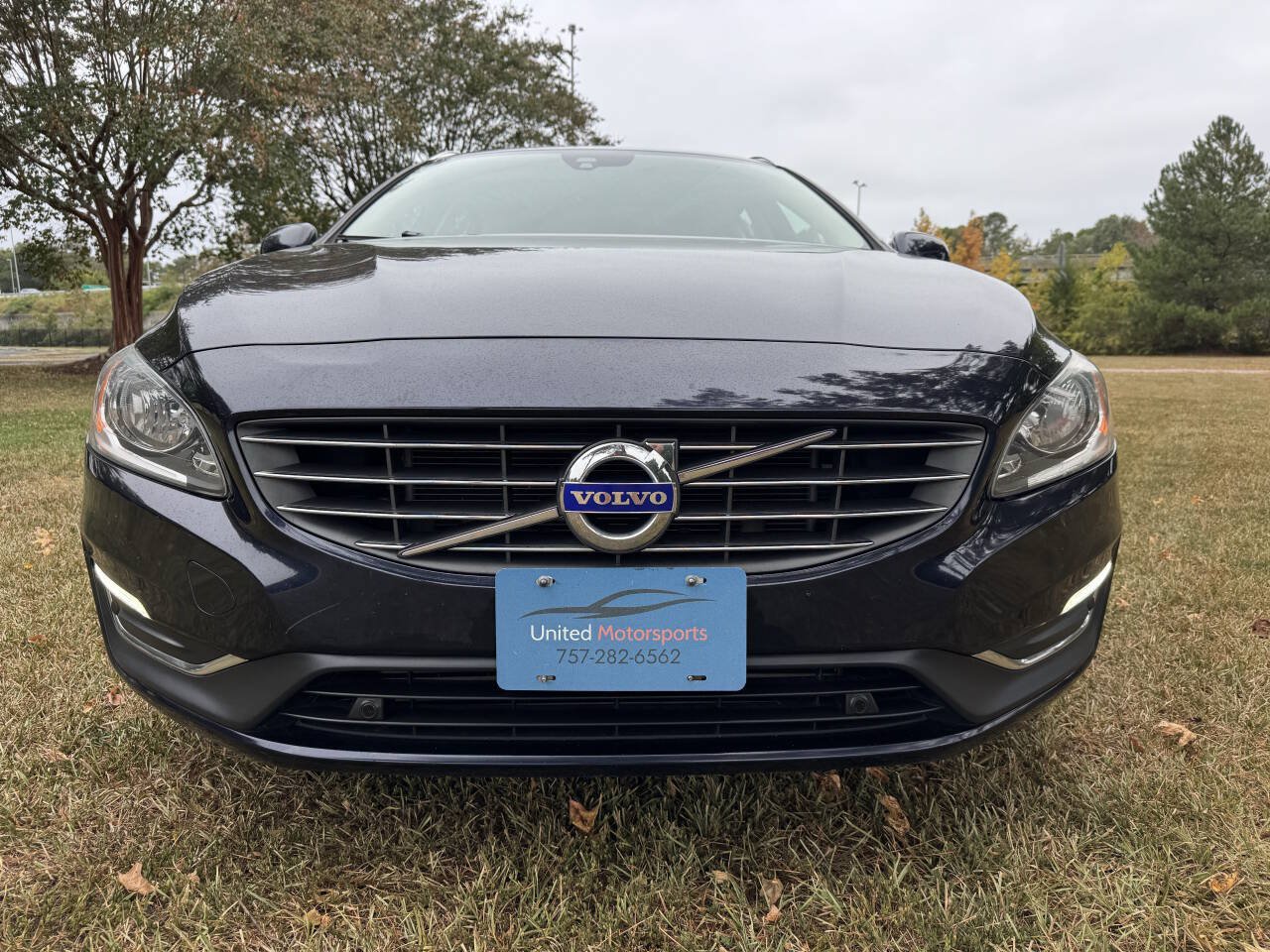 Used 2016 Volvo V60 T5 Premier w/ Convenience Package FWD image 3